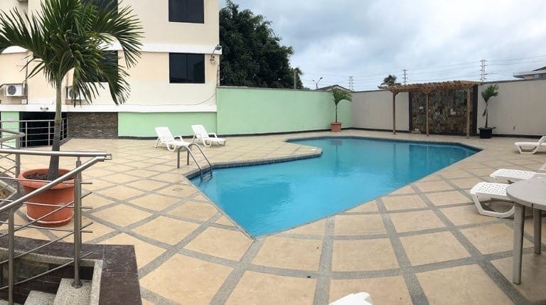 SALINAS: DIVINO Y AMPLIO DEPARTAMENTO SIN AMOBLAR FRENTE AL MAR CON PISCINA — foto 22