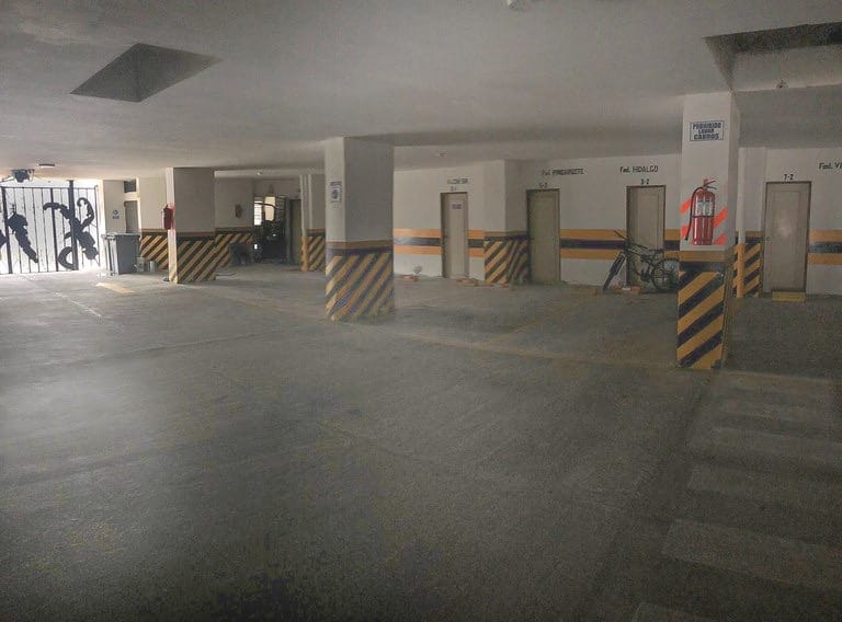 SALINAS: DIVINO Y AMPLIO DEPARTAMENTO SIN AMOBLAR FRENTE AL MAR CON PISCINA — foto 18