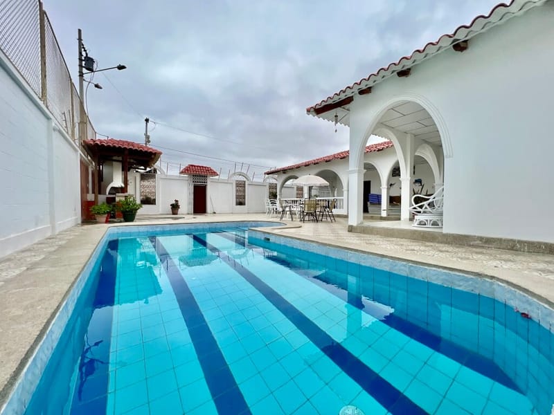 MILINA-SALINAS: INMENSA CASA 5/6 CON PISCINA Y JACUZZI A 3 CUADRAS DEL MAR — foto 19