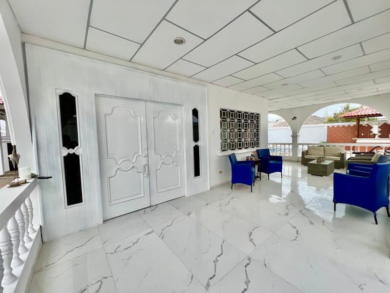 MILINA-SALINAS: INMENSA CASA 5/6 CON PISCINA Y JACUZZI A 3 CUADRAS DEL MAR — foto 5