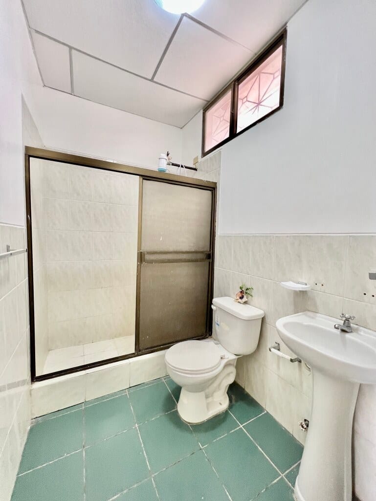 MILINA-SALINAS: INMENSA CASA 5/6 CON PISCINA Y JACUZZI A 3 CUADRAS DEL MAR — foto 29