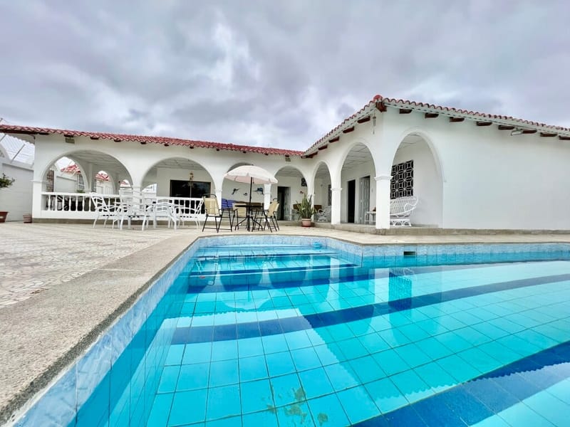MILINA-SALINAS: INMENSA CASA 5/6 CON PISCINA Y JACUZZI A 3 CUADRAS DEL MAR — foto 20