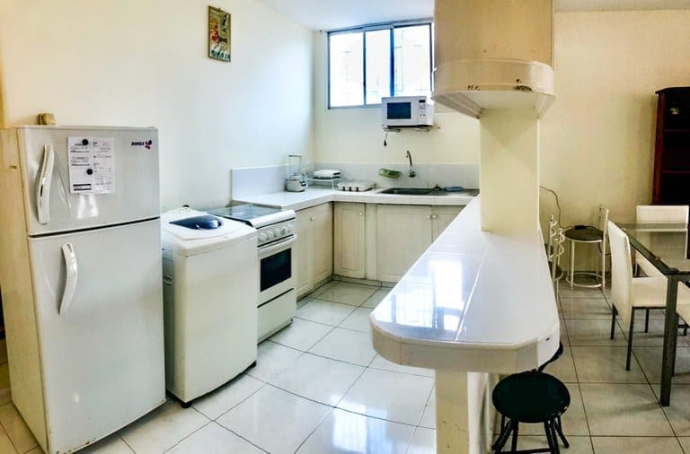 ALQUILO AMPLIA Y COMPLETA SUITE CERCA DEL MAR — foto 4