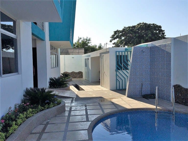ALQUILO SIN MUEBLES POR ESTRENAR CERCA AL MAR  — foto 2
