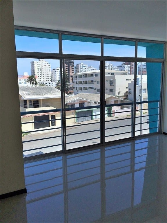 ALQUILO SIN MUEBLES POR ESTRENAR CERCA AL MAR  — foto 10