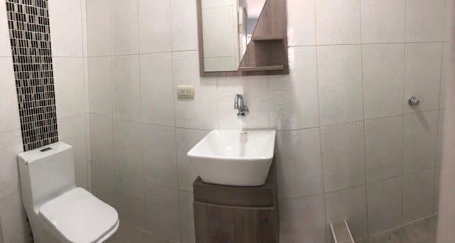 BRAND-NEW HOUSE NEAR SUPERMAXI — photo 5