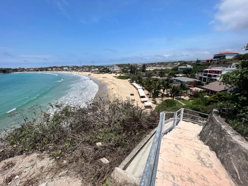 AYANGUE: NUEVA CASA 3/3 CON VISTA Y BAJADA AL MAR — foto 2