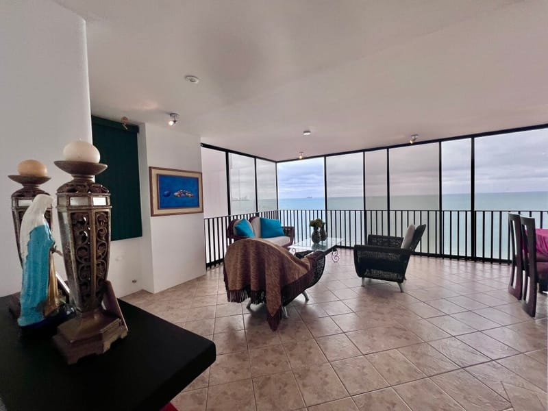 PUERTO LUCIA: GORGEOUS 4-BEDROOM, 4-BATHROOM OCEANFRONT APARTMENT — photo 8