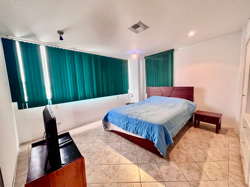 PUERTO LUCIA: GORGEOUS 4-BEDROOM, 4-BATHROOM OCEANFRONT APARTMENT — photo 13