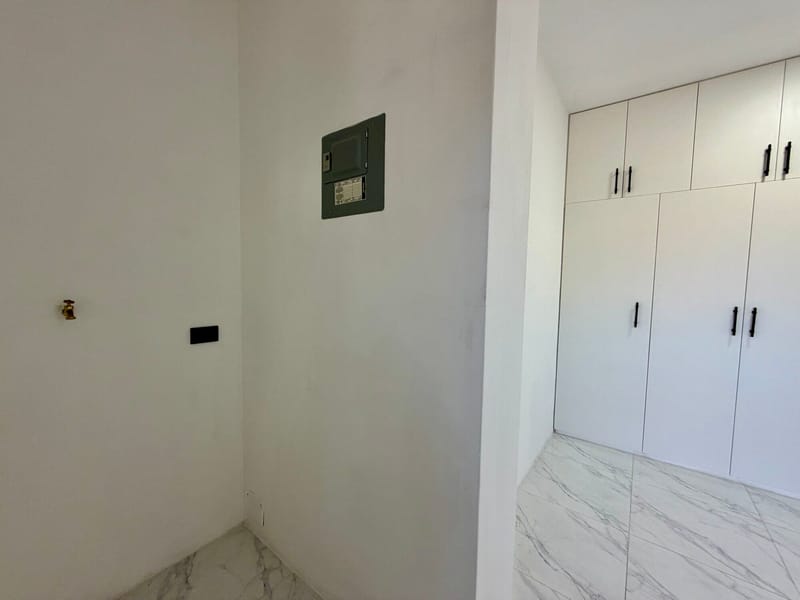 SEMI-FURNISHED 2-BEDROOM, 2-BATHROOM APARTMENT FOR RENT, ONE BLOCK FROM THE BEACH — photo 10